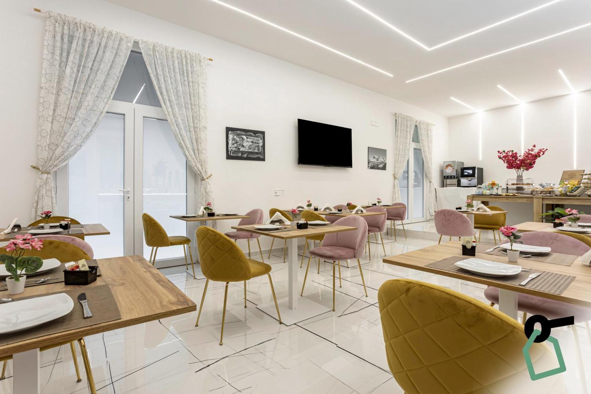 Hotiday Room Collection - Napoli Sant'Arcangelo Ngoại thất bức ảnh