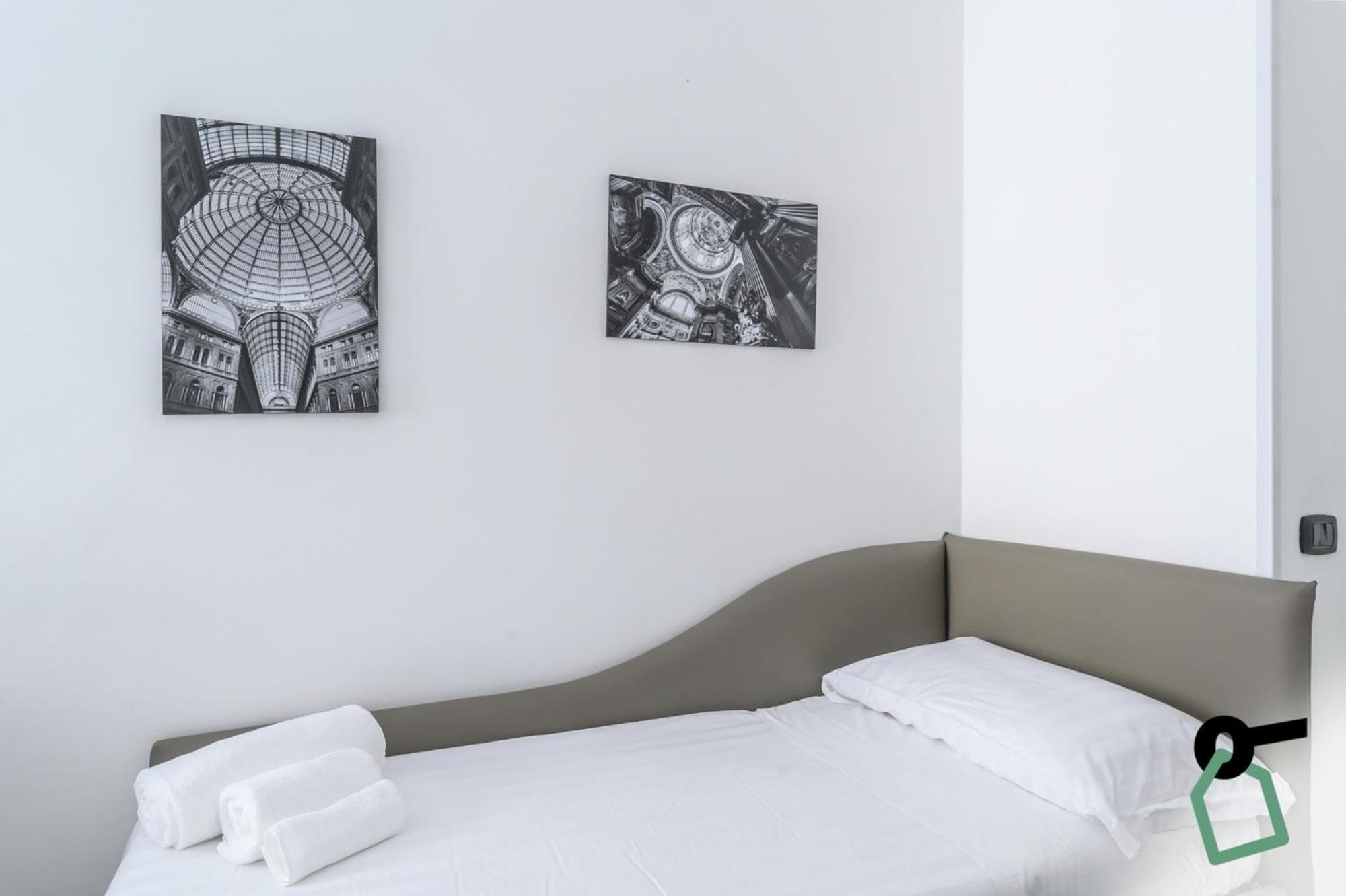Hotiday Room Collection - Napoli Sant'Arcangelo Ngoại thất bức ảnh