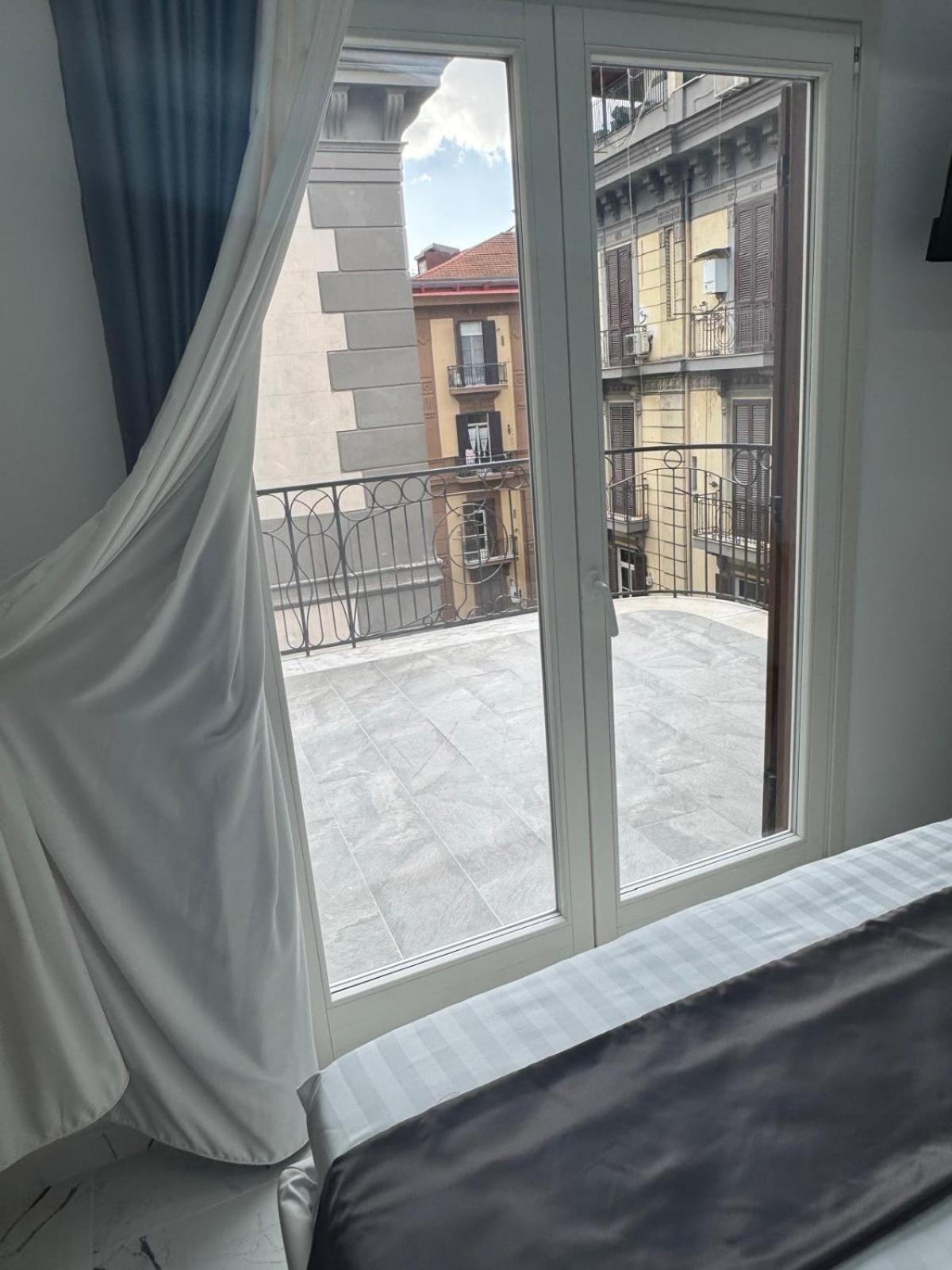 Hotiday Room Collection - Napoli Sant'Arcangelo Ngoại thất bức ảnh